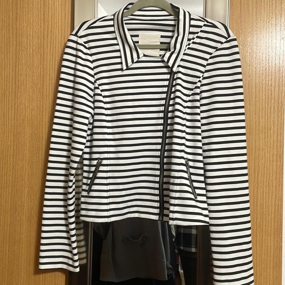 Hint black and white striped off center zip moto style cropped jacket size Large